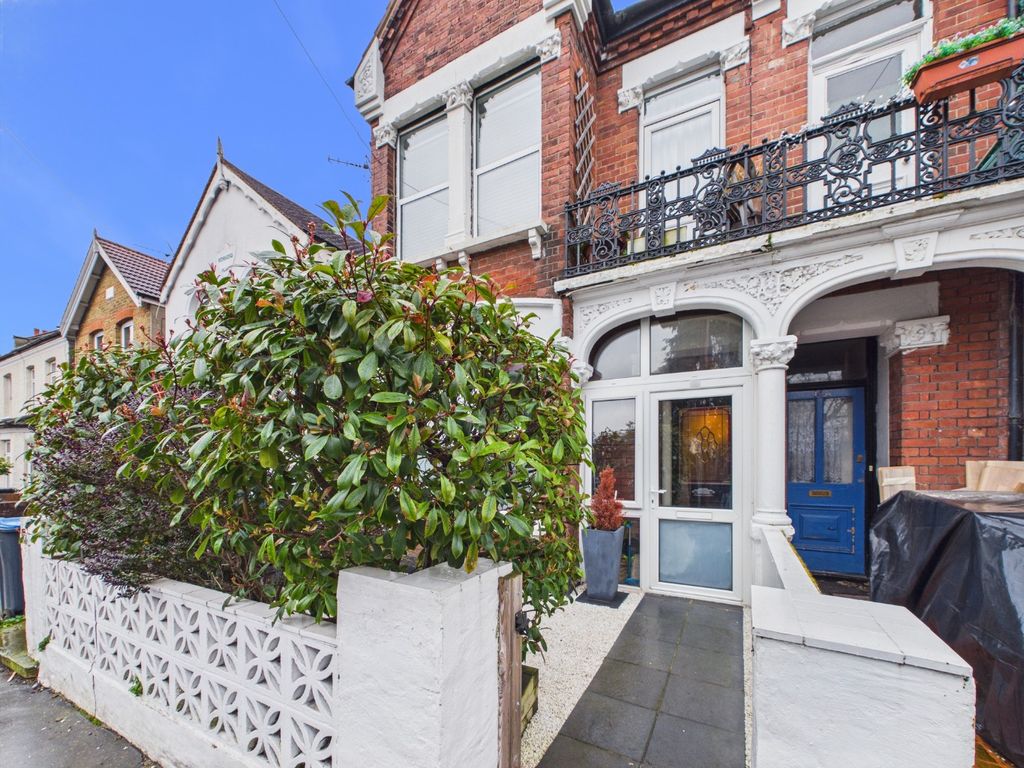 Property photo 1 of 20 4870201