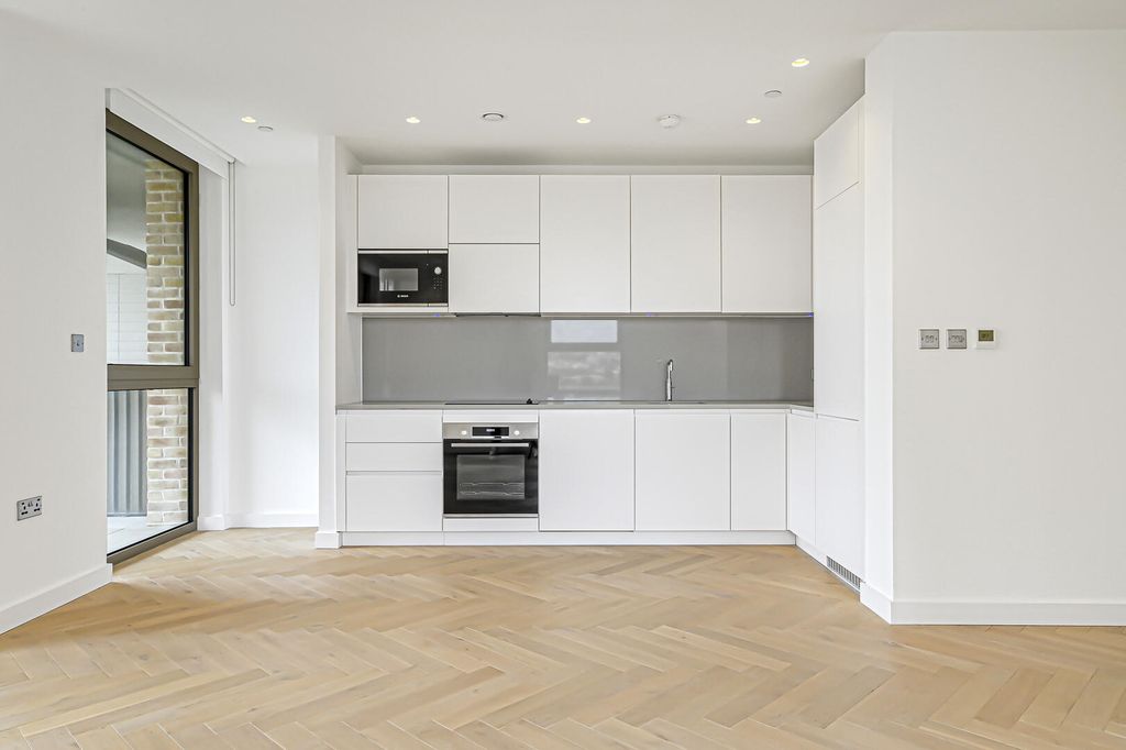 Property photo 2 of 15 Kitchen