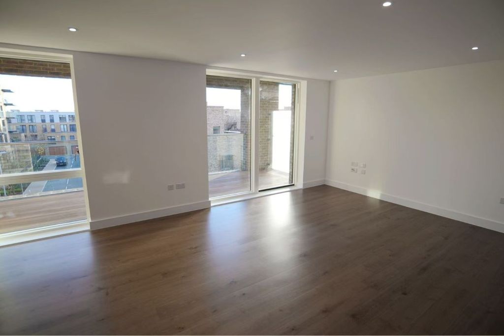 Property photo 3 of 9