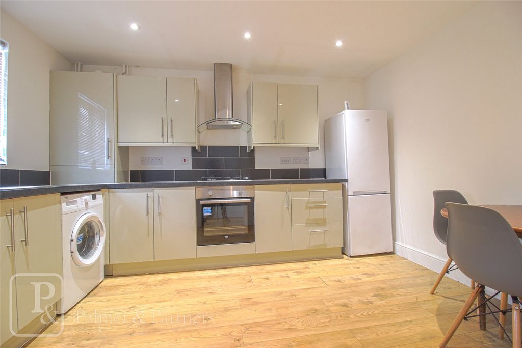 Property photo 1 of 16 Kitchen Diner