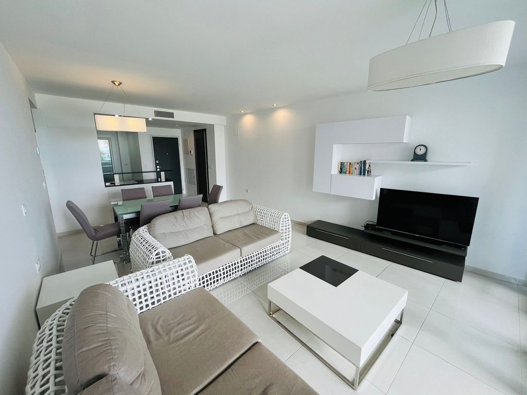 Property photo 3 of 37