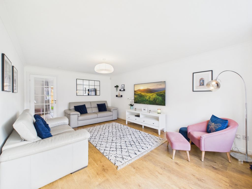 Property photo 2 of 36