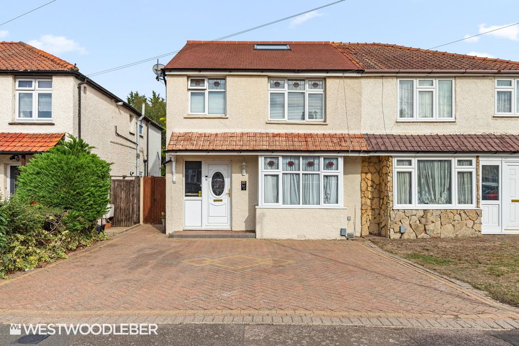 Property photo 1 of 28 Admiralswalk_39.Jpg
