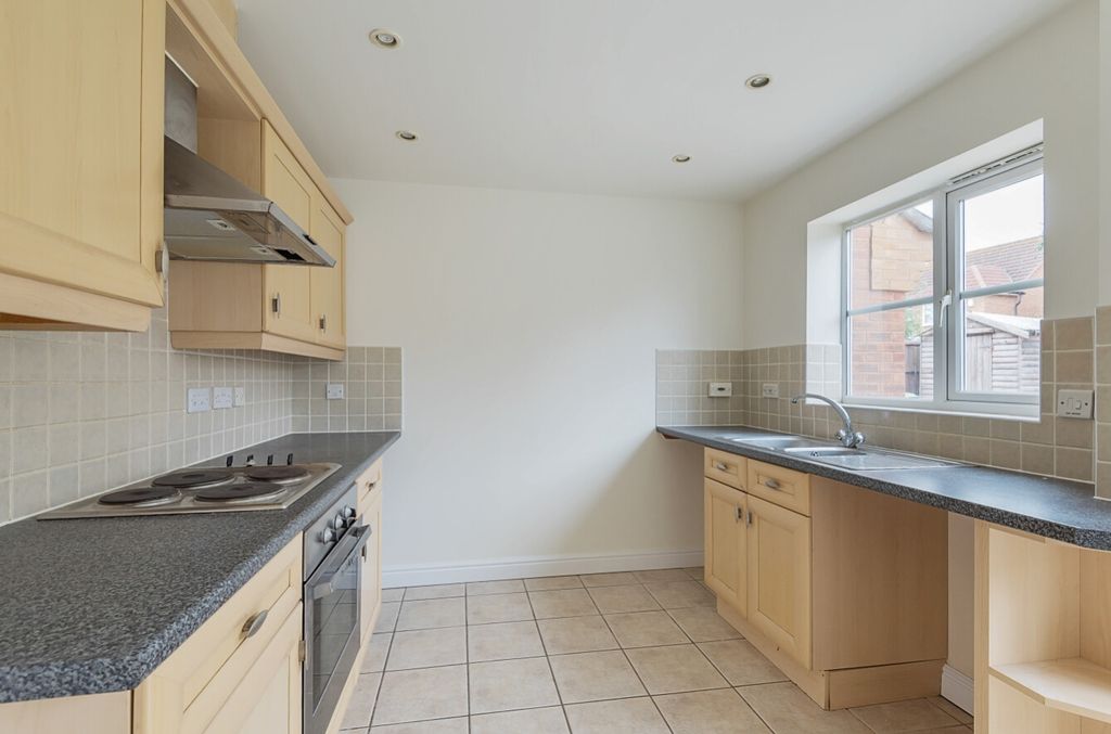 Property photo 2 of 19 1332436-15-688A005E1377F