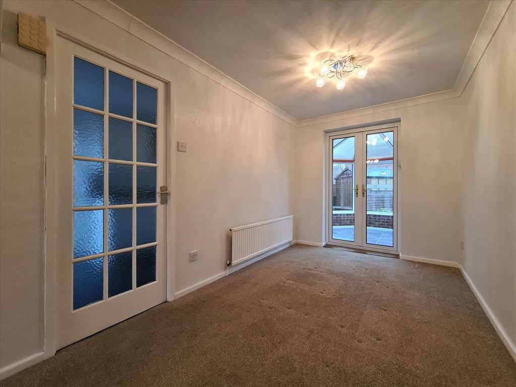 Property photo 3 of 7 Dining Room: