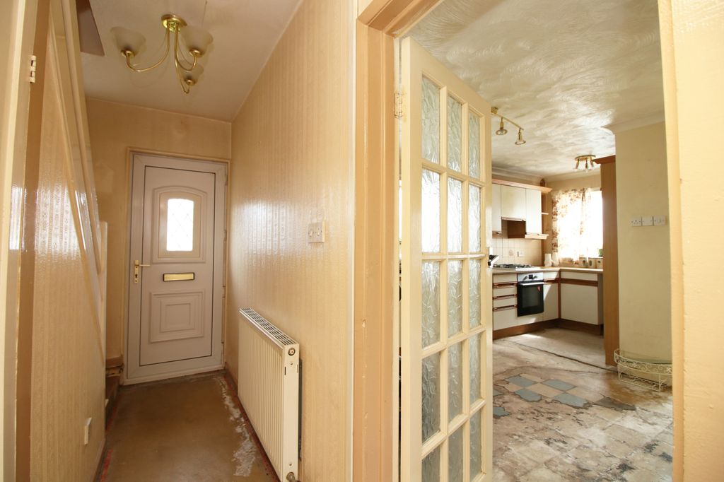 Property photo 2 of 19