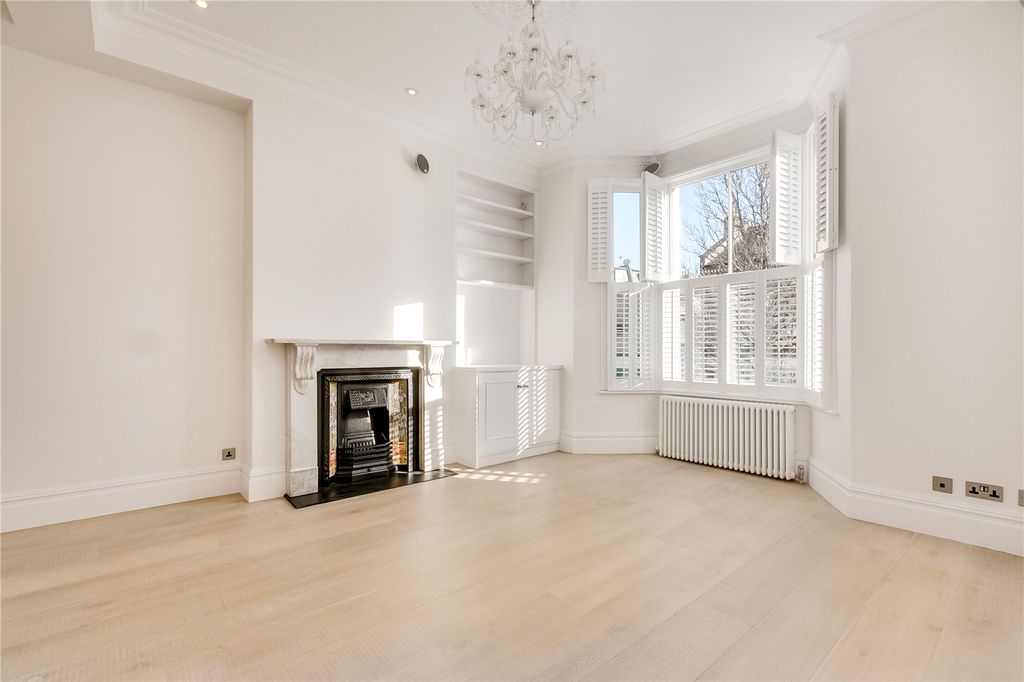 Property photo 1 of 18 Reception Room