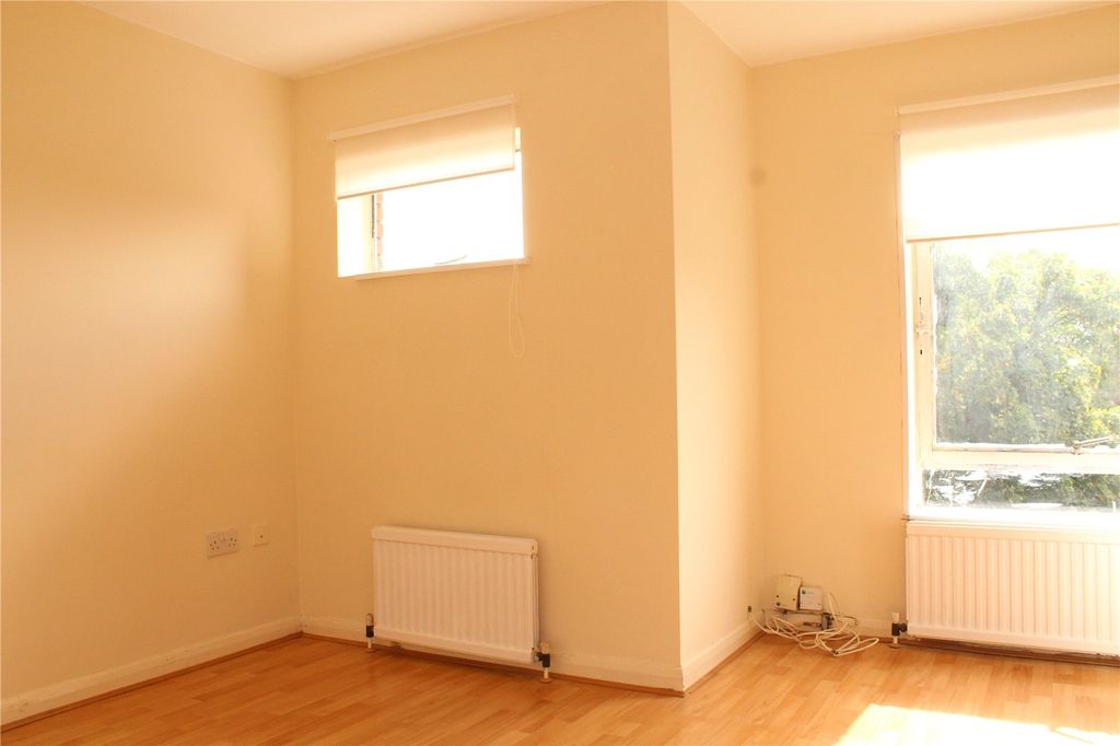 Property photo 2 of 8 Picture No. 02