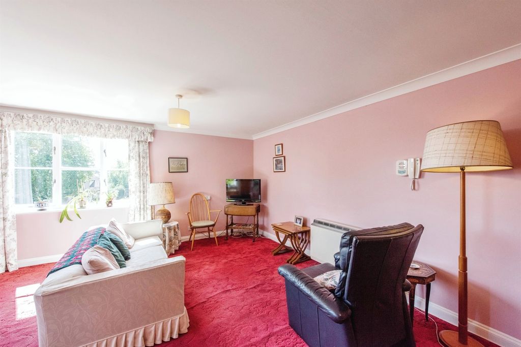 Property photo 3 of 17