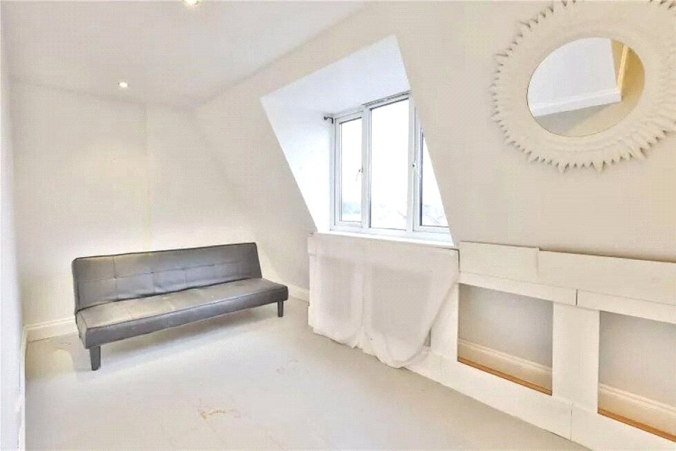 Property photo 2 of 7 Bedroom