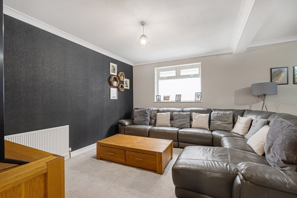 Property photo 3 of 28 34460510