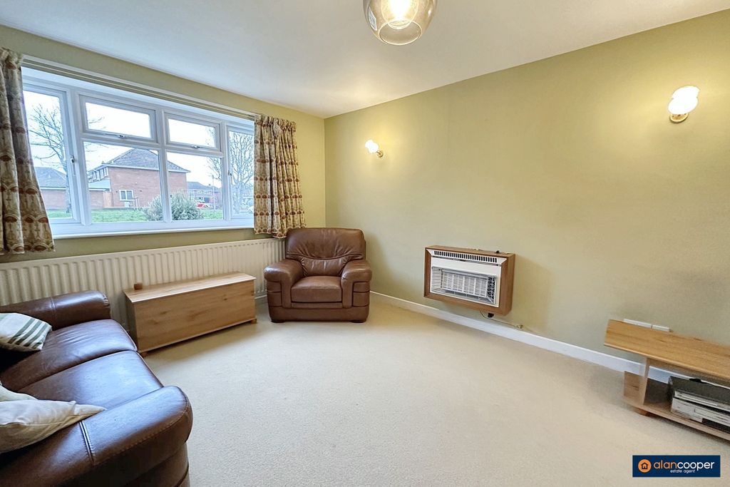 Property photo 3 of 14 3673396