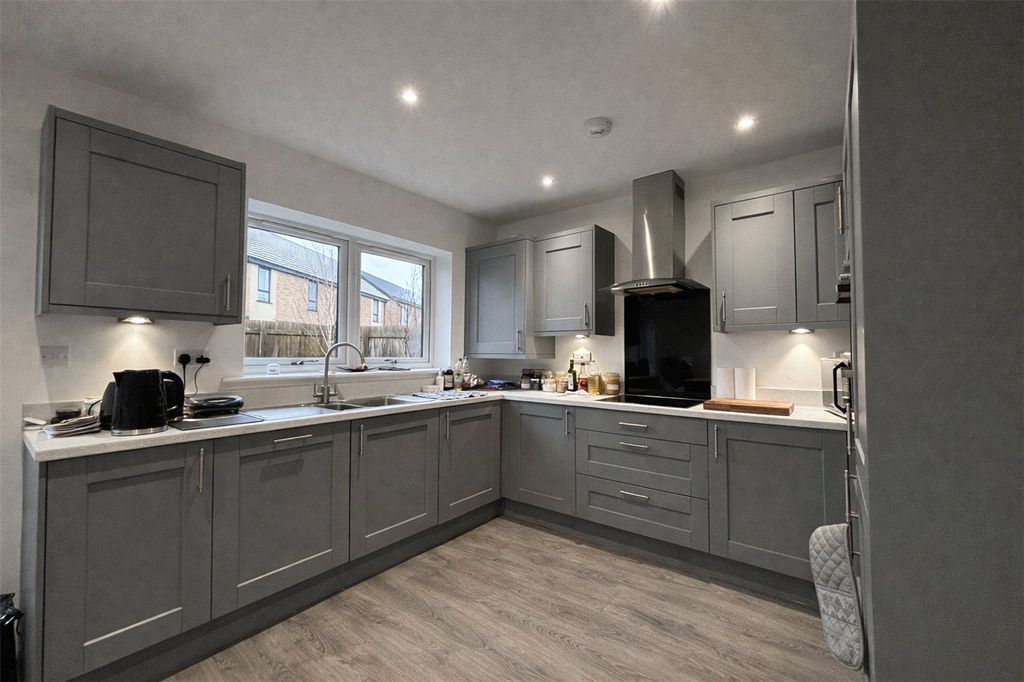 Property photo 3 of 12 Picture No. 12