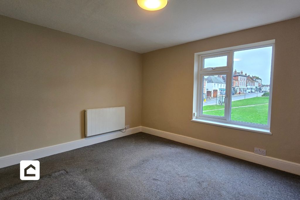 Property photo 3 of 9 4