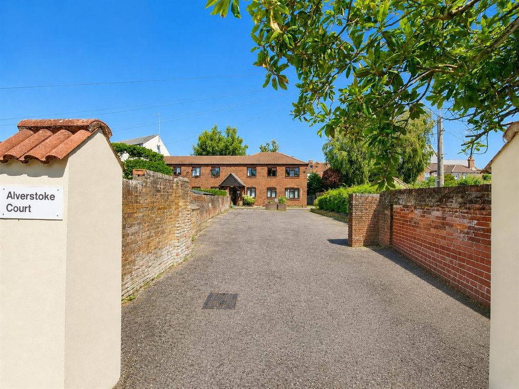 Property photo 3 of 11 Car Parking
