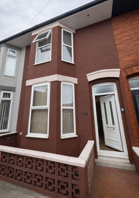 Property photo 1 of 9
