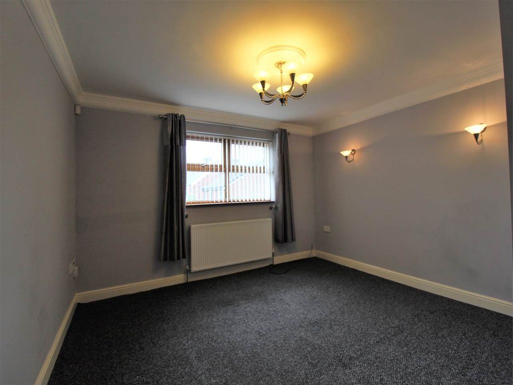 Property photo 2 of 8 2