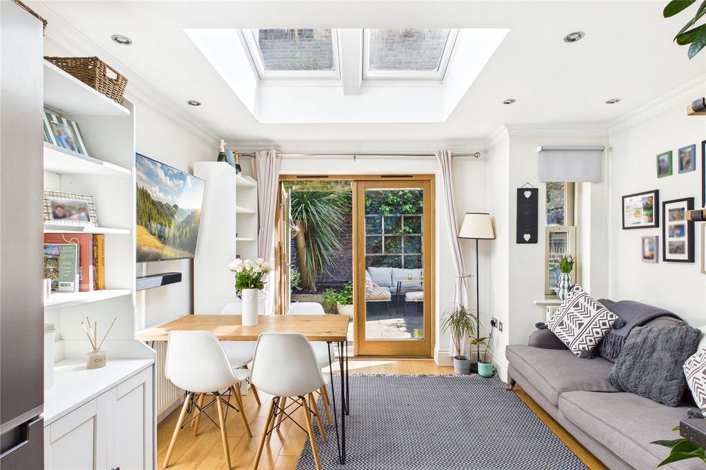 Property photo 2 of 11 Picture No. 10