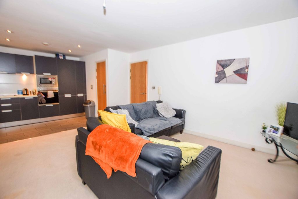 Property photo 3 of 19 Picture No. 11