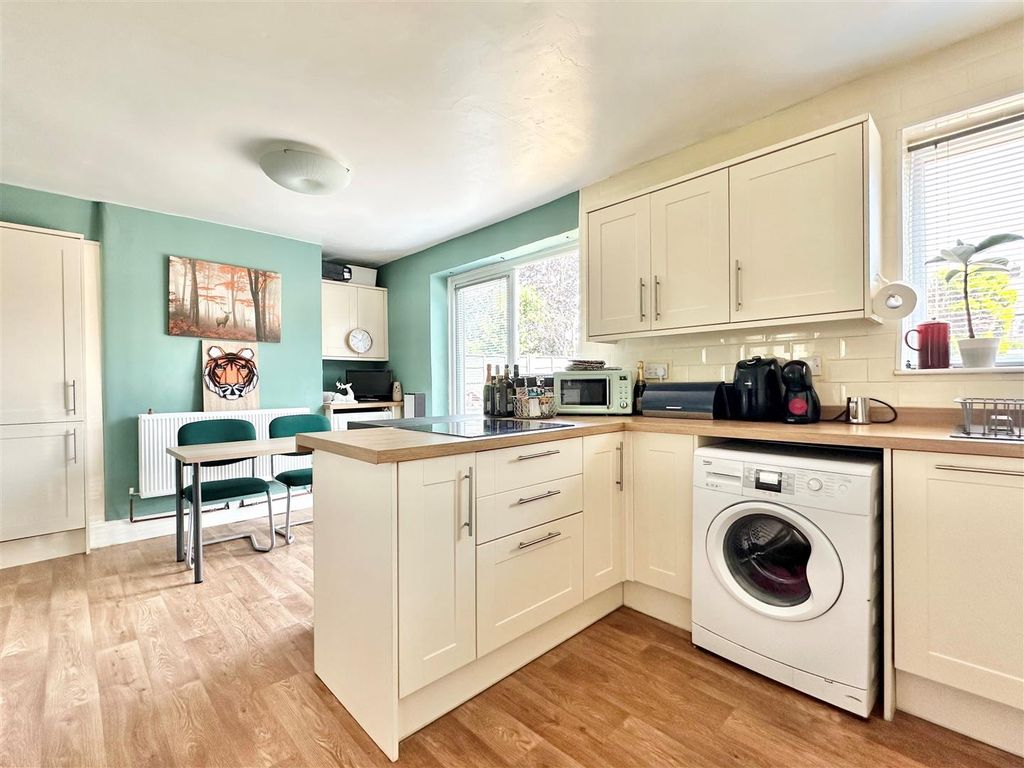 Property photo 3 of 15