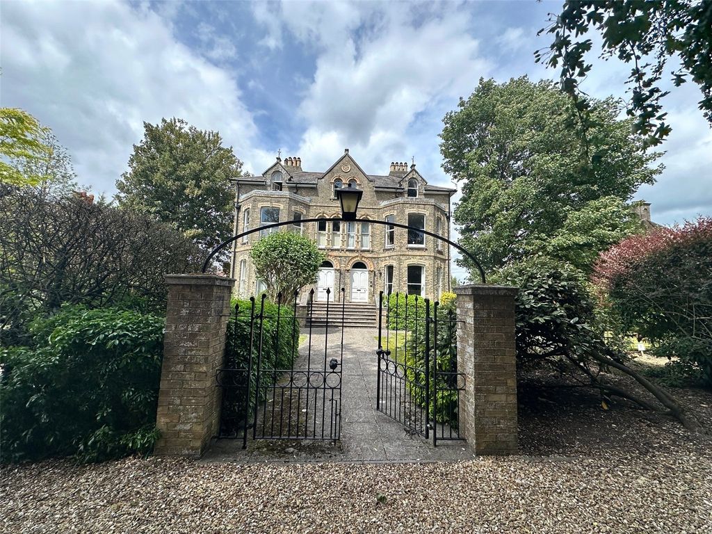 Property photo 1 of 11 Picture No. 17