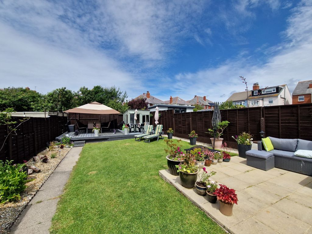 Property photo 2 of 23