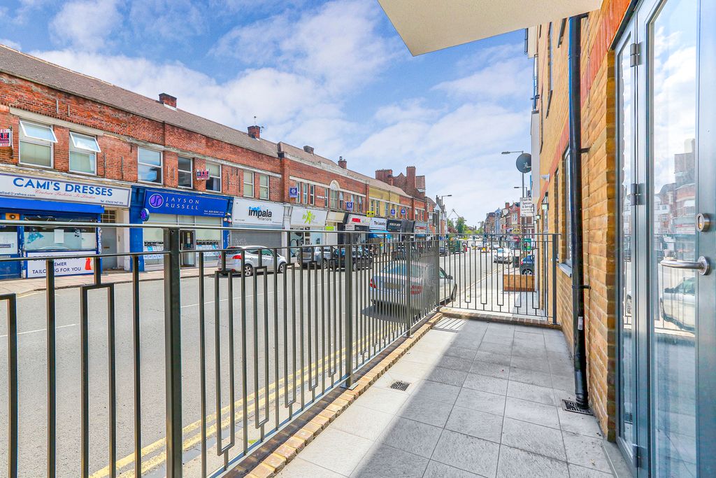 Property photo 3 of 8