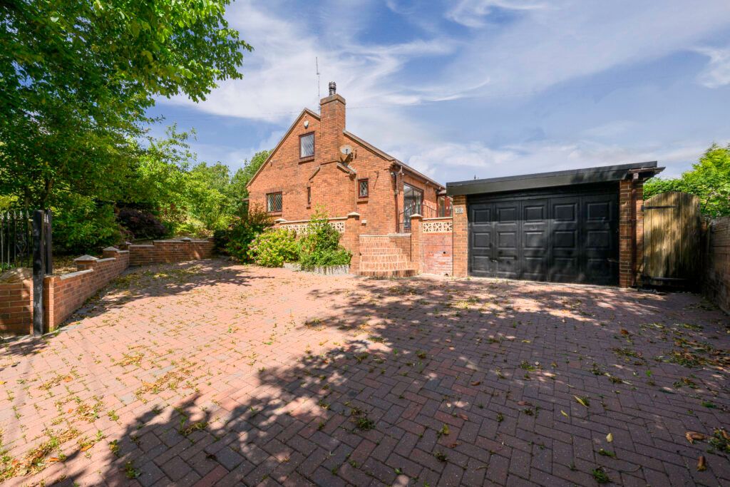 Property photo 1 of 16