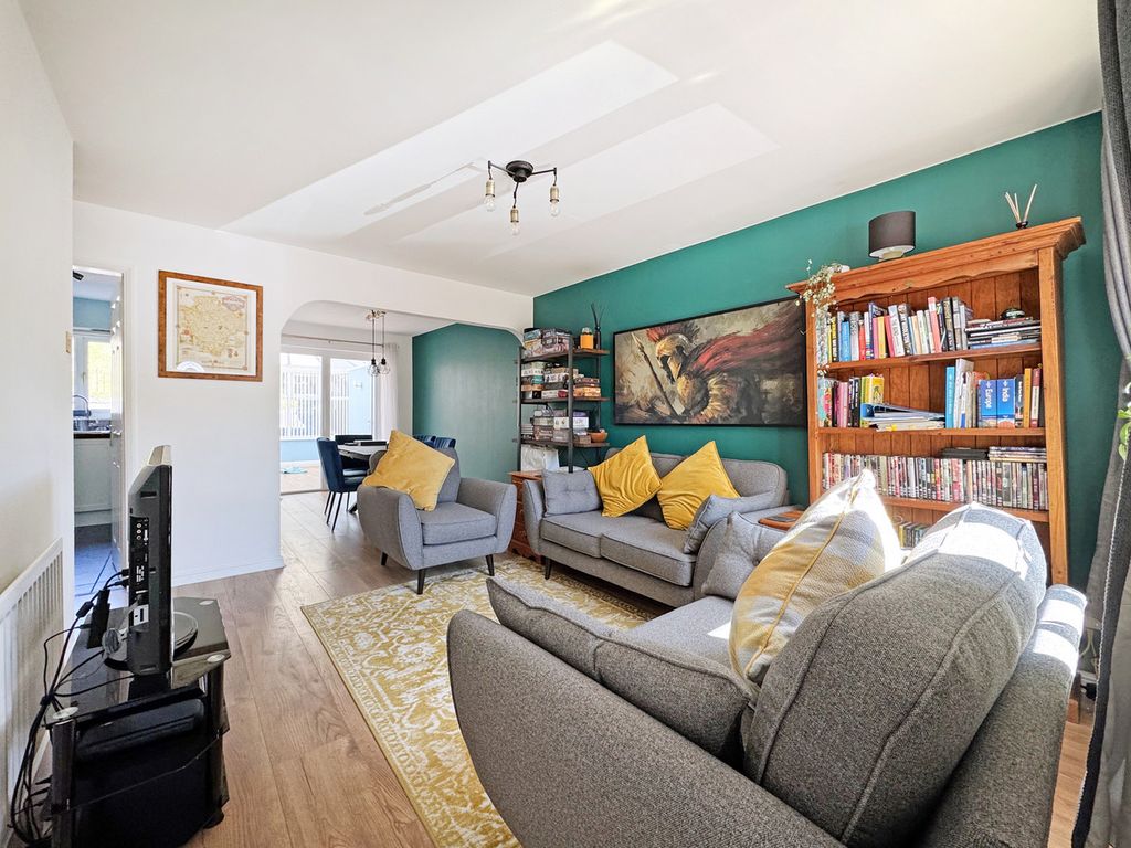 Property photo 2 of 35