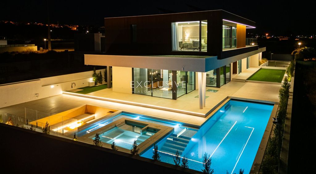 Property photo 1 of 39