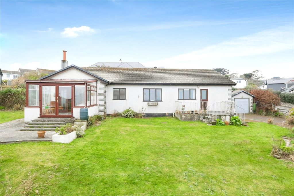 Property photo 2 of 27 Picture No. 12
