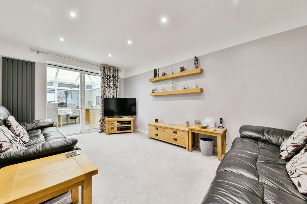 Property photo 2 of 23 Living Room