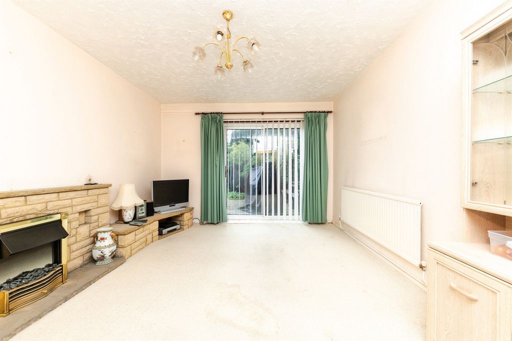 Property photo 3 of 17
