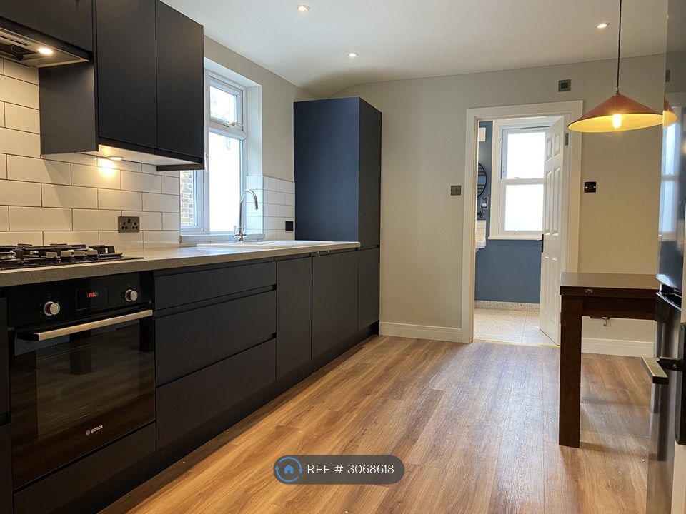 Property photo 1 of 20 Kitchen