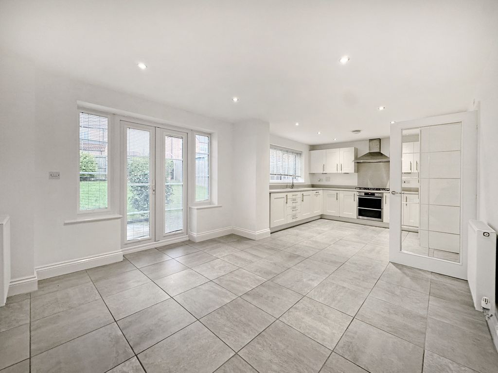 Property photo 2 of 45