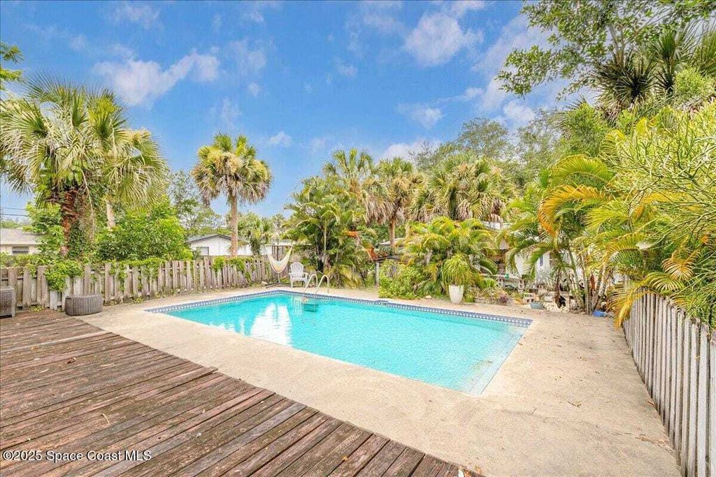 Property photo 1 of 31