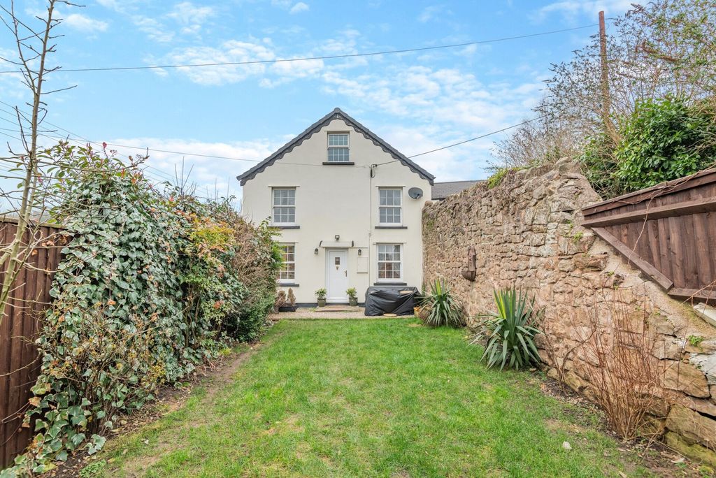 Property photo 2 of 30