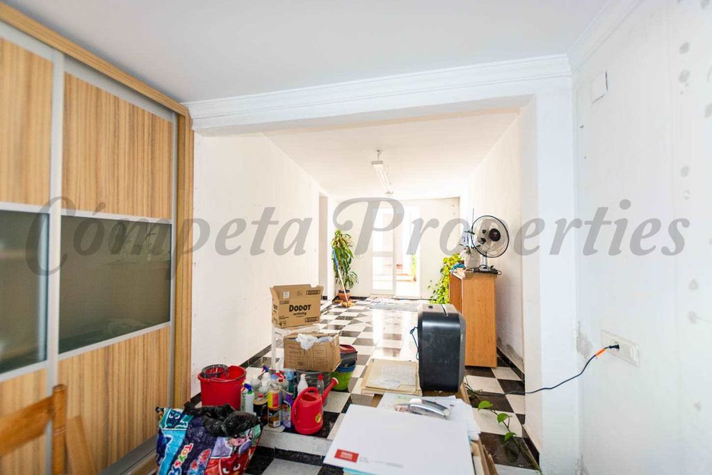 Property photo 3 of 23
