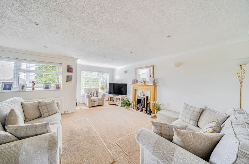 Property photo 3 of 19 3-1349381-4-68c14...