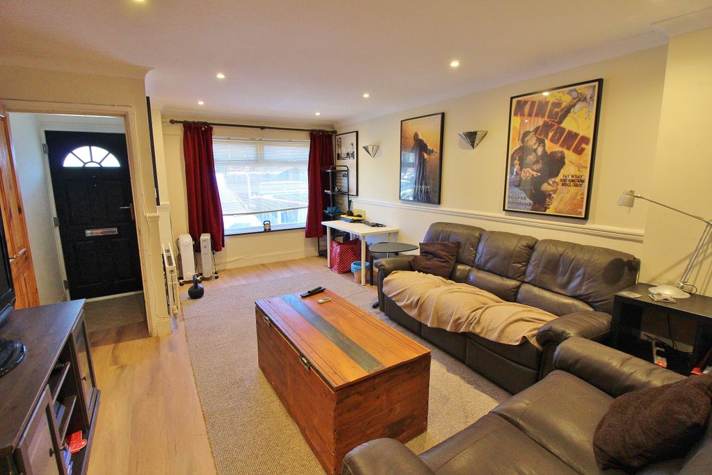 Property photo 2 of 18