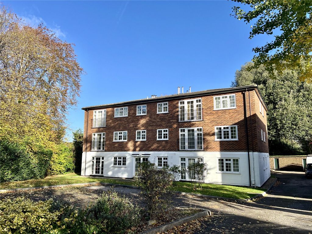 Property photo 1 of 8 Exterior