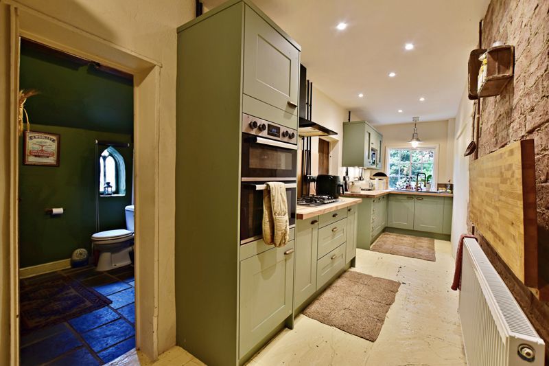 Property photo 3 of 34 Photo 4