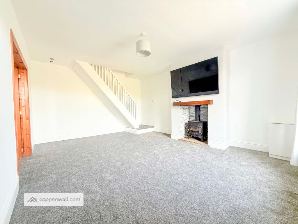 Property photo 2 of 25