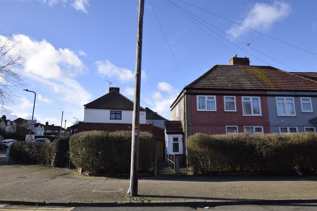 Property photo 1 of 14 Front.Jpg