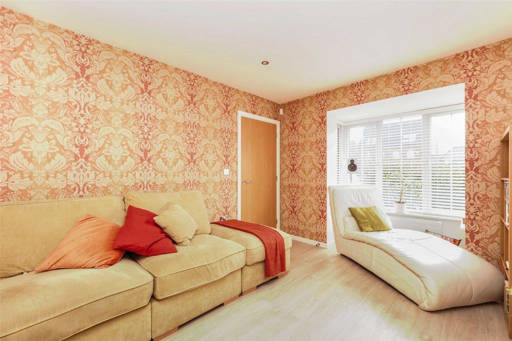 Property photo 3 of 19 Living Room