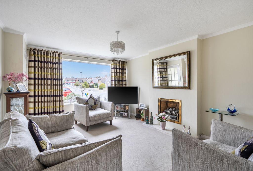 Property photo 1 of 10 1421805-13-69cd3c...