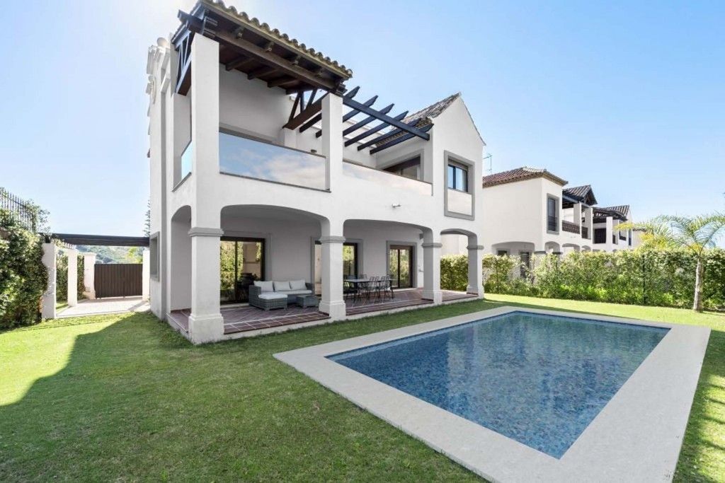 Property photo 1 of 15 Villa