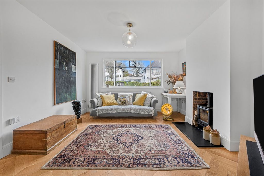 Property photo 2 of 17 Picture No. 14