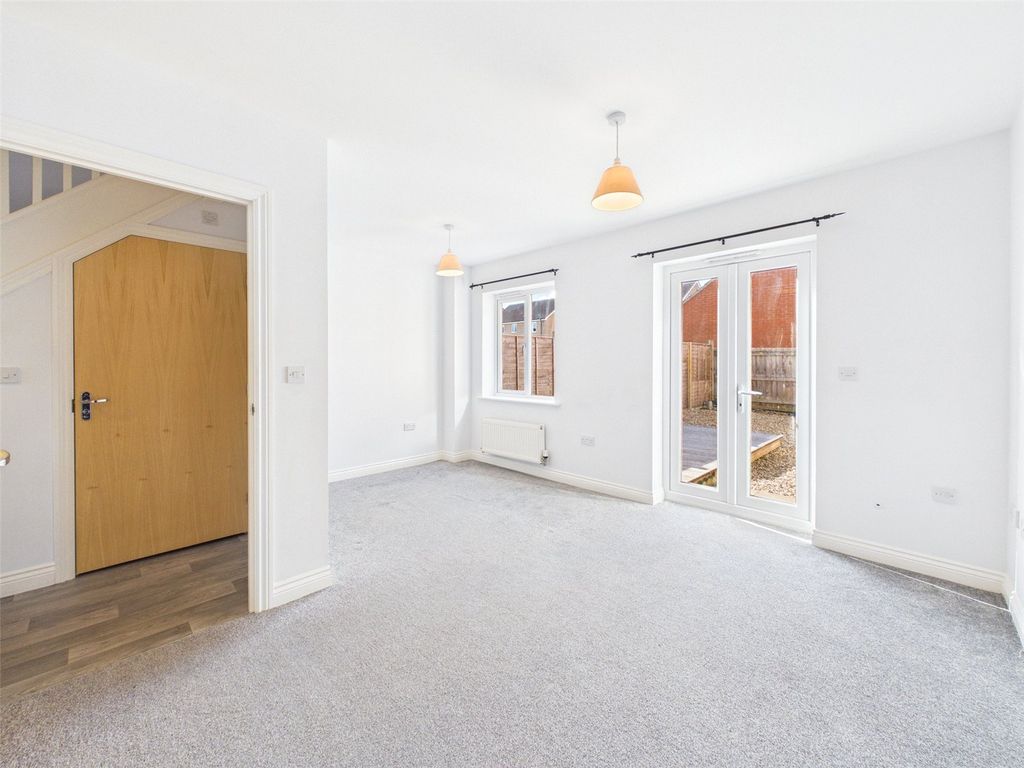 Property photo 3 of 25 Picture No. 12