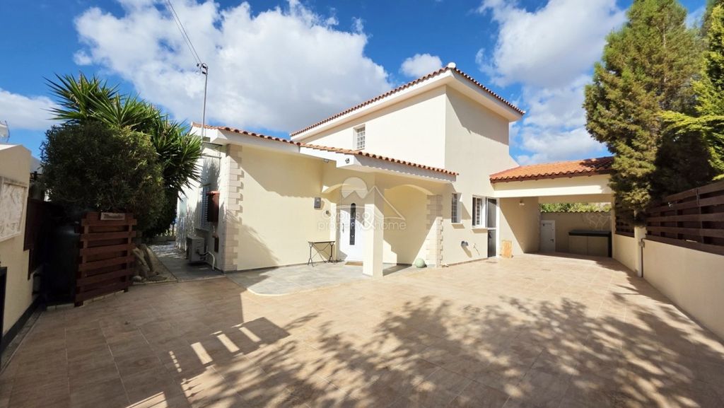 Property photo 2 of 51